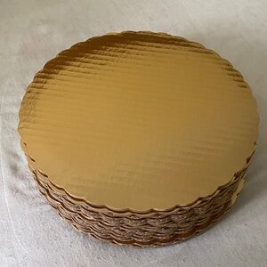Gold Scalloped Round Cardboard Cake Boards - Pack